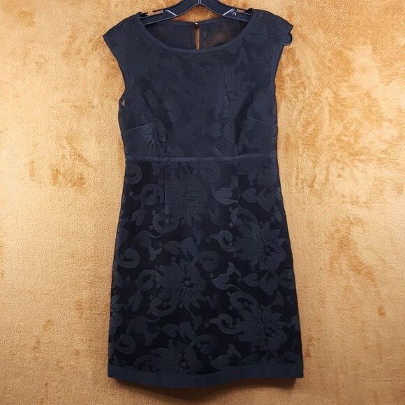 LAUNDRY SHELLI SEGAL Sheath Dress Size 4 Black Lace Overlay Empire Waist - Picture 1 of 9